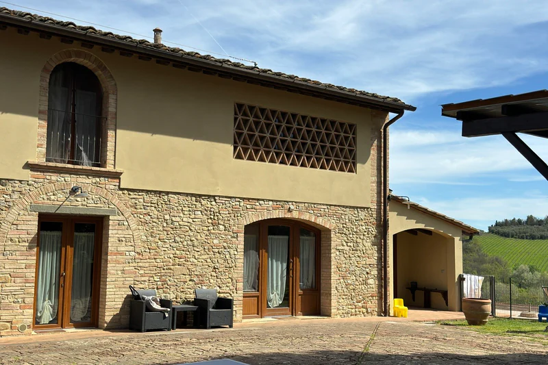 Il fienile ristrutturato in pietra e mattoni